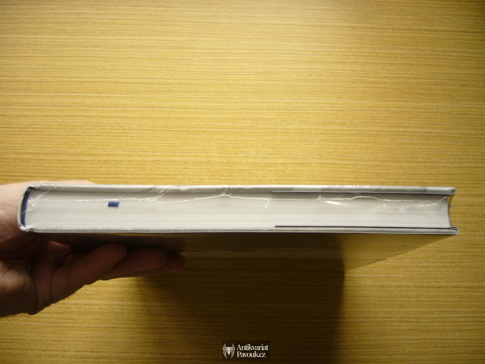Jiří Čoupek - Historie Nivnického dvora v dokumentech a fotografiích (1260-2017) | 2017, NOVÁ, ZABALENÁ
