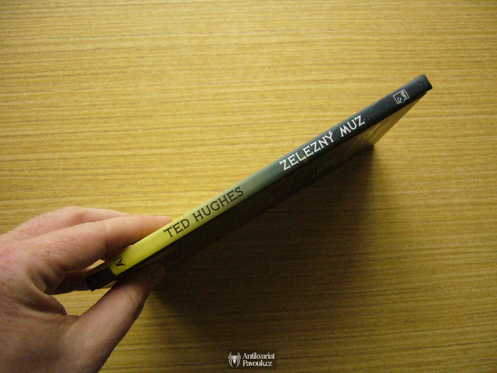 Ted Hughes - Železný muž | 2014, il. Nikkarin
