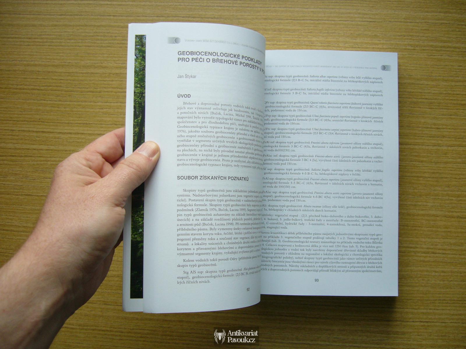 Jiří Kulhavý, Ladislav Menšík (eds.) - Les a dřevo | 2012
