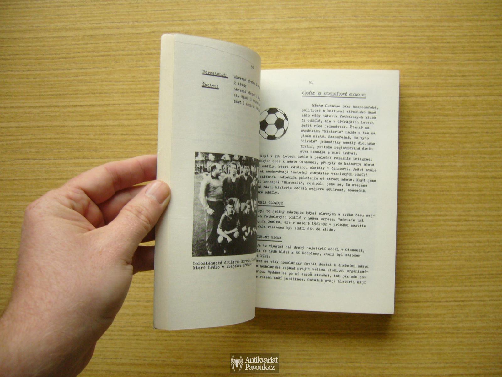 Metoděj Zajíc - Historie kopané v okrese Olomouc 1905-1981 | 1982